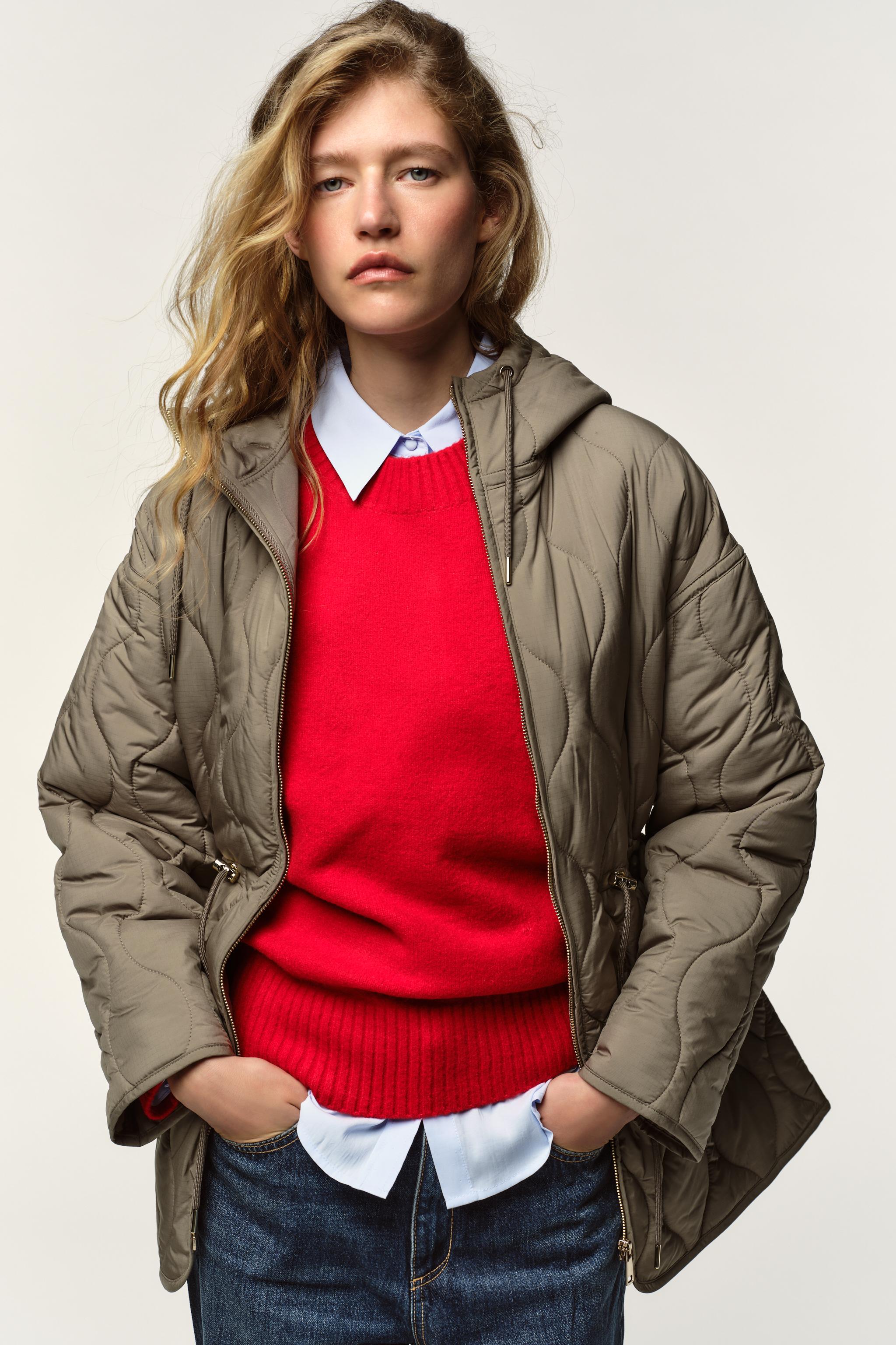 VESTE REMBOURRÉE À CAPUCHE DÉPERLANTE